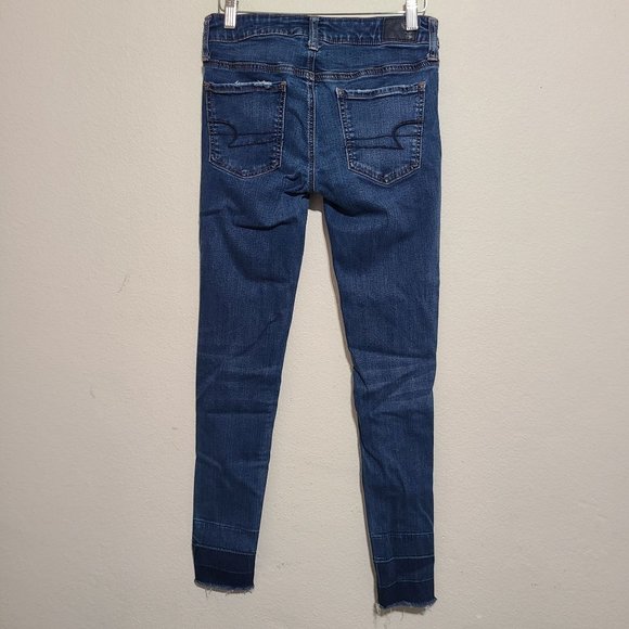 American Eagle Distressed Super Stretch Skinny Jeggings Size 2 Dark Wash - Picture 2 of 6